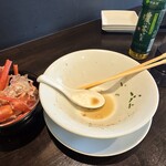 紅ズワイガニらぁ麺 まるはち屋 - 