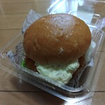 ジョイフーズ - 料理写真:海老カツバーガー