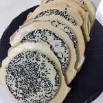 佐々木製菓 - みみつき南部せんべい　ごま　198円＋税