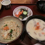 割烹 恵比寿 - ＜再訪・2014年12月＞カニ釜ご飯は良い感じにおこげも出来てます。粕汁もホッコリと具沢山。