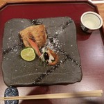 割烹 恵比寿 - ＜再訪・2014年12月＞コース料理。ノド黒の塩焼き。串に刺して炭火で焼いたはりました。巻いて焼いてるからか超ジューシー。８月の時は炭火の焼き台で焼いた「絶品の鮎」を頂きましたっ！