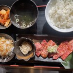 야키니쿠 라쿠엔 시오지리점