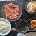 야키니쿠 라쿠엔 시오지리점