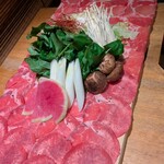 水炊き吟醸もつ鍋 由乃 - 