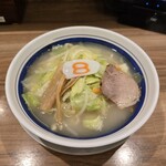 ８番ラーメン  - 料理写真: