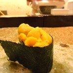 すし家 一柳 - 塩水の馬糞ウニ・・