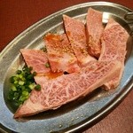 八輪 - 上カルビ