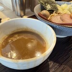 長男、もんたいちお - 