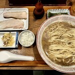 炭火焼濃厚中華そば 奥倫道 - 