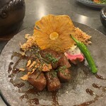 ツマンデ呑める みやこパーラー ハイサイ! - 宮古牛サイコロステーキ