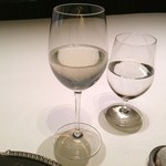 ニワトコの花のエキス　ソーダ割り