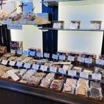 パティスリー・サト - 店内左奥