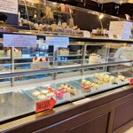 パティスリー・サト - 店内正面