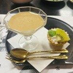 佐宗 - キウイのタルトとキャラメルプリン