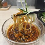 つけ麺本舗辛部 - 定番つけ麺1030円麺1玉辛さ3