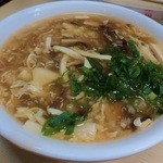 福大山東蒸餃大王 - 酸辣湯