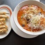 幸楽苑 - 料理写真:坦々麺 餃子