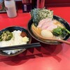 横浜ラーメン おか本