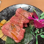 炭火焼肉 キョロちゃん - 厚切りタンステーキ