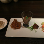 HongKongRoom GOUKA - 前菜盛り合わせ ふぐ皮湯引き、くらげ、数の子の老酒漬け、一口チャーシュー、海老