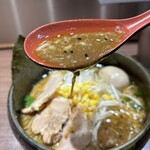 東京スタイル みそらーめん ど・みそ - スープ美味し