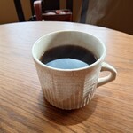 ツクロイ - ●Blend Ko
この珈琲は今までに飲んだ覚えが無い味わいだなあ❗️

苦味もあるけれどエキゾチックと言うべきか？
シッカリとした独特な風味と
張り詰めた様な酸味感があり
面白く美味しい♪