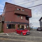 ツクロイ - 店舗外観、駐車場