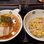日高屋 - 料理写真:半ラーメン＋半チャーハン