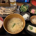 炭火焼干物定食 しんぱち食堂 - 料理写真: