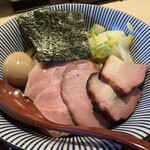 長男、もんたいちお - 