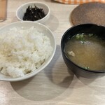 トンテキ食堂8 - ご飯、味噌汁、小鉢。