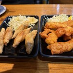 元祖赤のれん 節ちゃんラーメン 天神本店 - 手羽餃子と唐揚げ