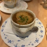 カジュアルフレンチBar 7FUKU - オニオングラタンスープ