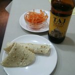 バーワルチー - インドビールとパパドと辛い玉葱のアチャール・平成２６年１２月２４日