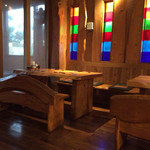 唵呵呵 - テーブル席