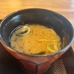 鎌倉こまち市場 風凛 - 赤出汁