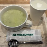 モスバーガー - 料理写真:脅威の熱さ そして380円はお安いと思います!