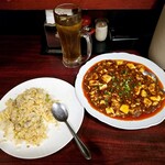 中国家庭料理 楊 - 全体図。