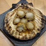 炉端とおでん 呼炉凪来 - ほたてバター焼き