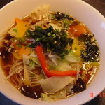 手打ち蕎麦しなの屋吉べぇ - 野菜ラーメン　　醤油味とピリ辛ゴマ坦々味どちらかチョイス　たっぷり野菜の旨煮あんかけ