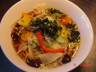 Teuchi Soba Shinano Ya Kichibee - 野菜ラーメン　　醤油味とピリ辛ゴマ坦々味どちらかチョイス　たっぷり野菜の旨煮あんかけ