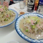 井手ちゃんぽん - 野菜大盛と野菜普通の比較