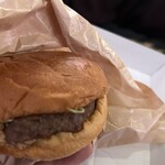 A's BITES - 100％ビーフのA’ｓバーガー