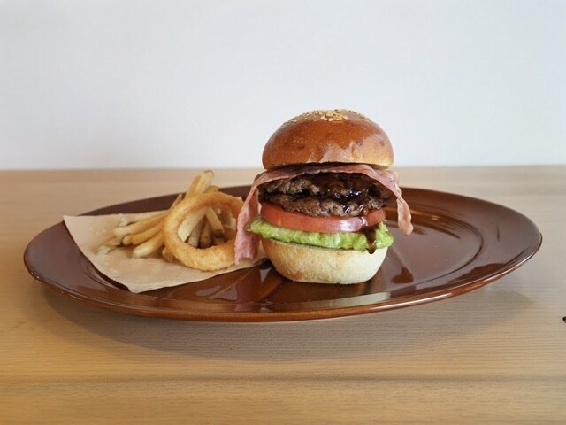 Grill&Hamburger Monster （グリルアンドハンバーガーモンスター）のご