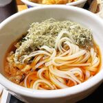 稲庭うどんとめし 金子半之助 - トッピングをふんだんに入れ贅沢