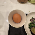 かつお食堂 - かつお食堂の定食の生たまご