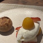 A TUTTA - 栗の温かいタルト、ミルクジェラート、べにほっぺとキンカン。