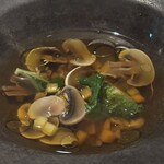 A TUTTA - 鹿のコンソメスープ