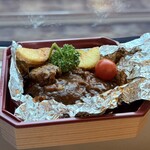 駅弁 つばめグリル - 料理写真:つばめ風ハンブルグステーキ弁当・上の段 ハンバーグなど