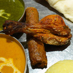 インド料理 ムンバイ - タンドリーチキン、シークカバブ